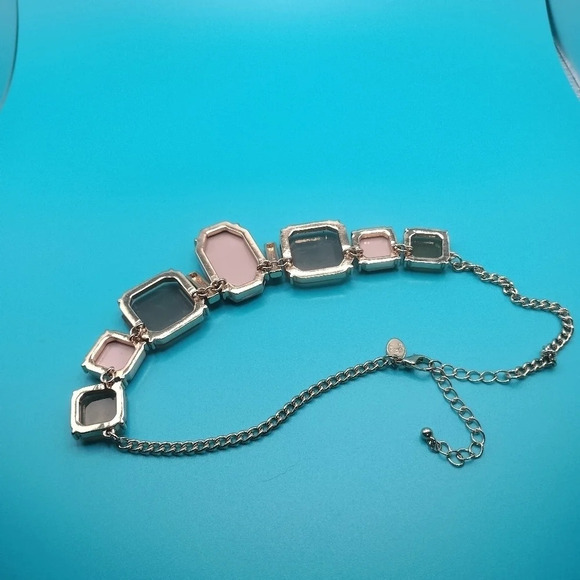 Signed Tan/Taupe Chunky Fashion Statement Gold Tone Necklace 18" - Picture 8 of 9